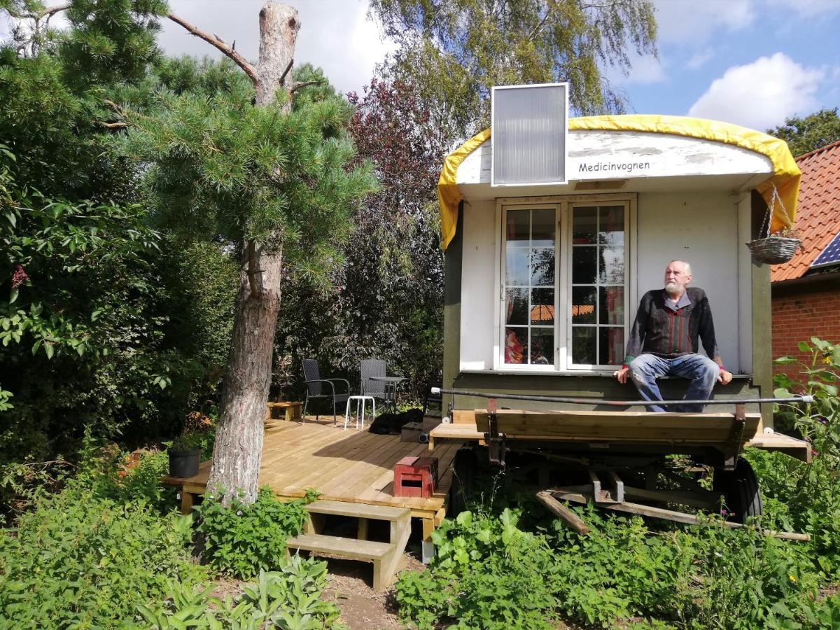 Shamanens Hule Bed and Breakfast Haslev Exterior foto
